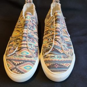 Corky's Babalu Slip Ons. SIZE 6